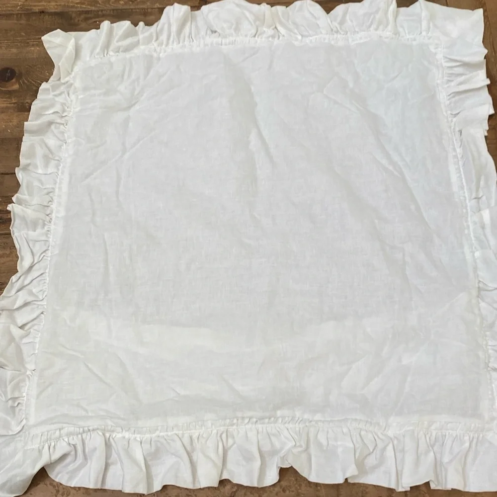 POTTERY BARN white linen 26x26” pillow cover with ruffle and envelope closure
